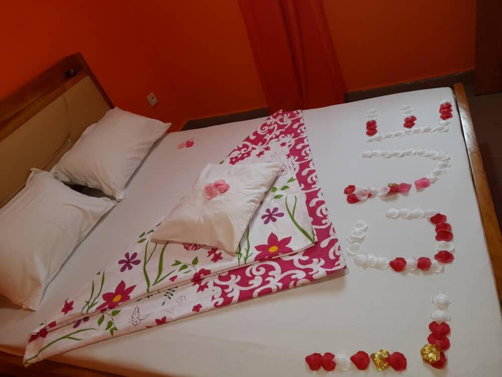 Npangou Appart Kribi Esterno foto